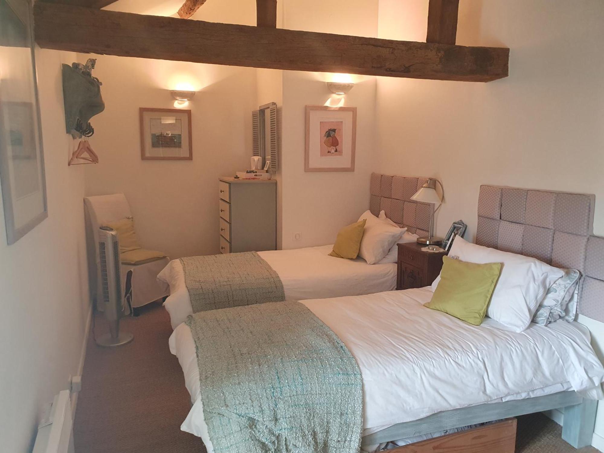 Chambre D'Hotes Oiron, Deux Sevres - Not Near Taize, Burgundy Bed & Breakfast Exterior photo