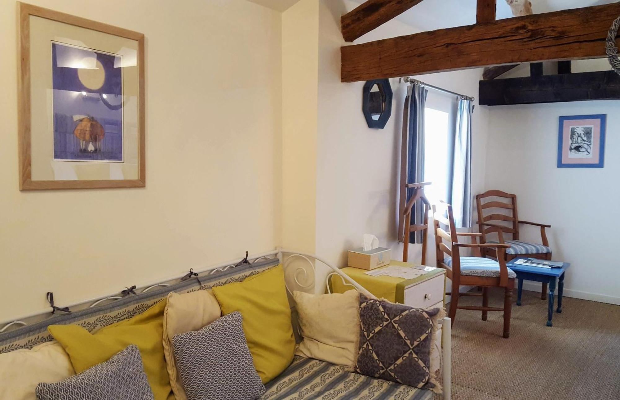 Chambre D'Hotes Oiron, Deux Sevres - Not Near Taize, Burgundy Bed & Breakfast Exterior photo